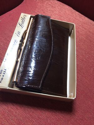Awesome vintage ￼Elegance In Leather  Wallet Hand Purse USA Awesome