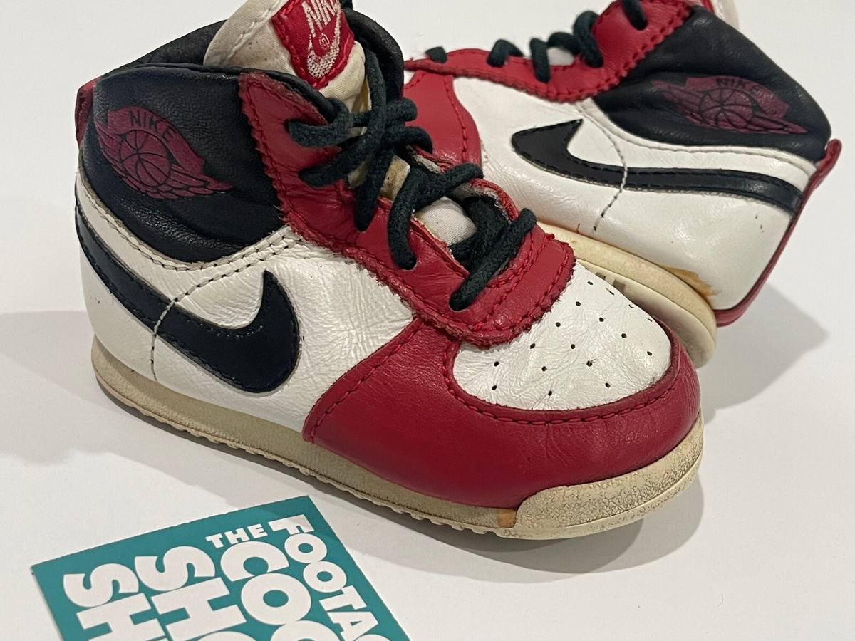 OG BABY 1985 NIKE AIR JORDAN 1 CHICAGO BULLS I WHITE BLACK OG BABY 1985 NIKE AIR JORDAN 1 CHICAGO BULLS I WHITE BLACK