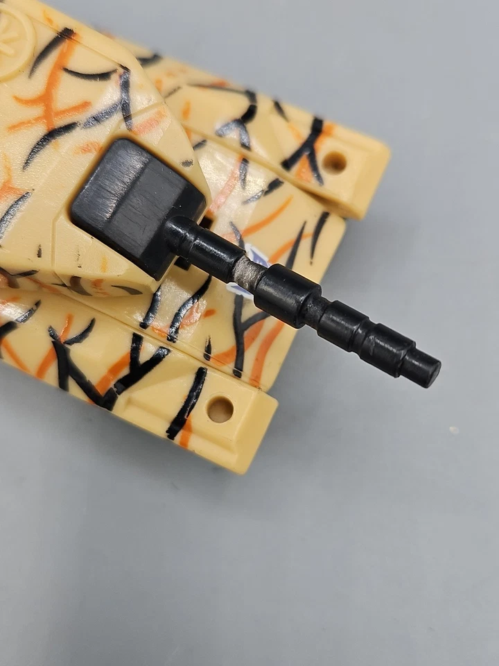 Transformers Universe Desert Armorhide Ruination Wal-Mart Desert Camo Tank READ  - Image 2 of 4