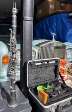 ANTIGUA WINDS Vosi Model 2220 Bb Student ABS Clarinet With Case  Reed Holder 