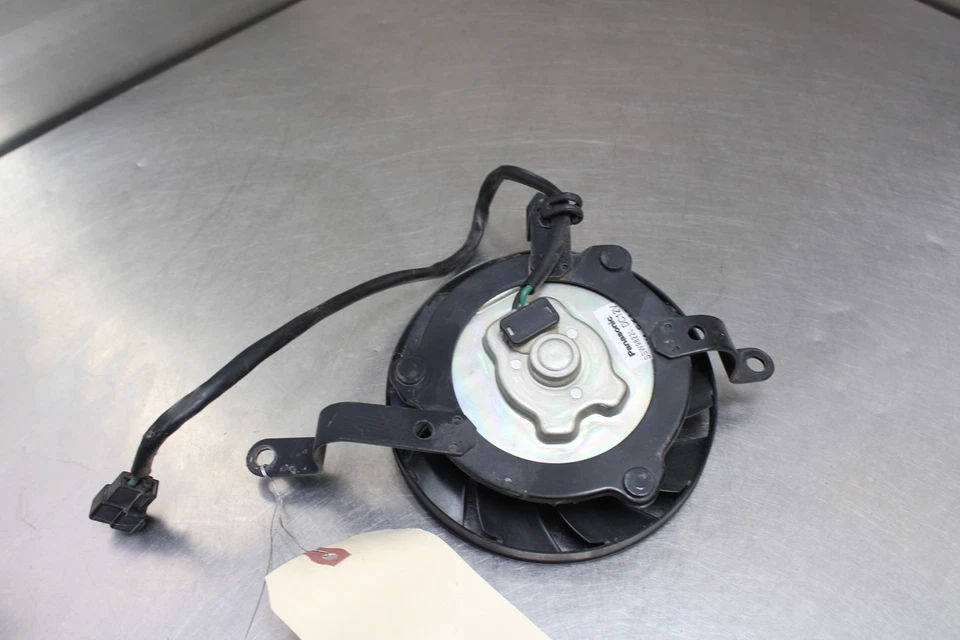 07-08 YAMAHA YZF R1 LEFT ENGINE RADIATOR COOLING FAN MOTOR  TESTED Foto 4 de 4