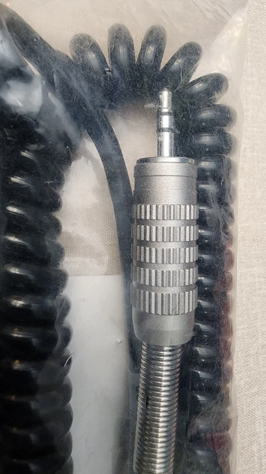 Sescom SC-CC-XLJMPS 3-Pin XLR Female to 3.5mm TRS Balanced Male 6Ft Coiled Cable - Image 4 of 4