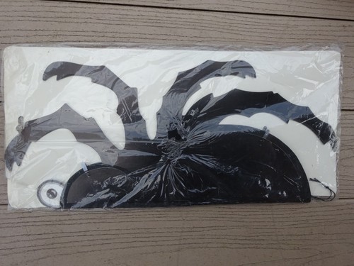 Vtg 1986 BEISTLE HALLOWEEN 18" BLACK SPIDER TISSUE DIECUT OPENS FULL ROUND NOS - Picture 2 of 4