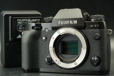 Fujifilm X-T1 Mirrorless Digital Camera 16.3MP Black -999 cuts- #12410