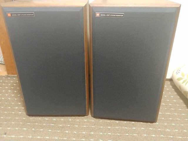 buy used speakers online