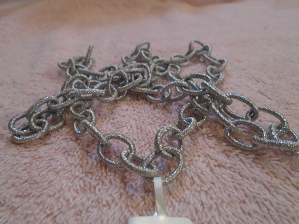 Collar de cadena pequeño CK Calvin Klein tono plata muy ligero 31" Foto 4 de 4