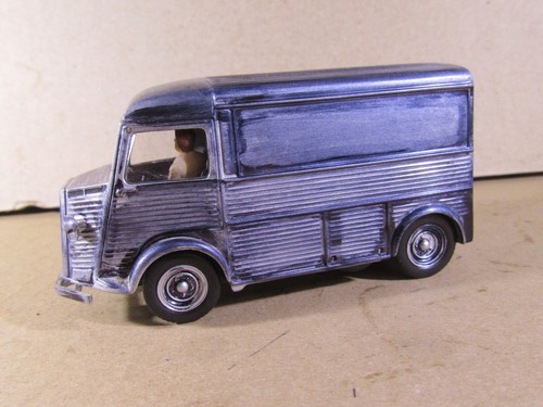 482W IXO Transformé Citroën Type H 1961 Gris Repeint + Figurine au Volant 1:43 - Picture 5 of 10