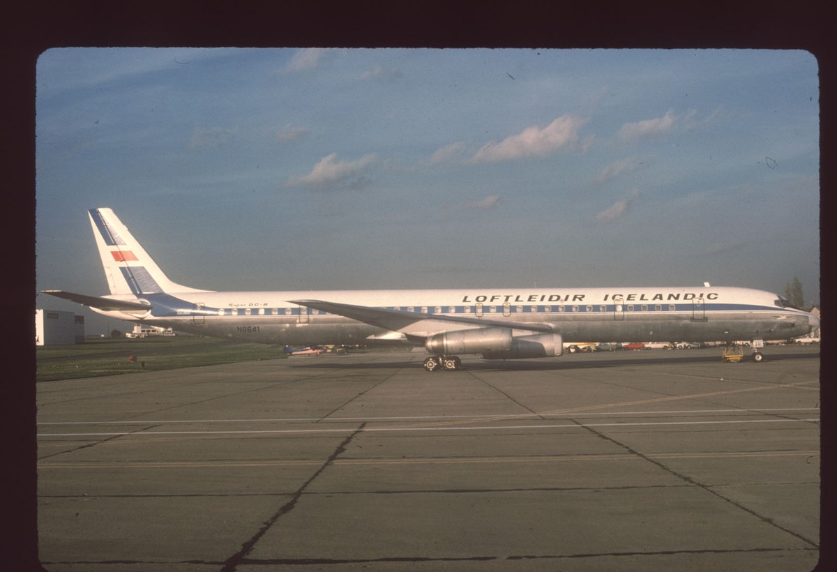 Dupe 35mm airline slide Loftleidir Icelandic Airlines DC-8-63CF