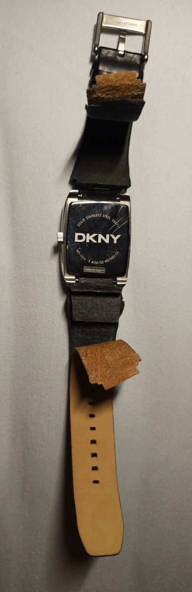 DKNY MENS DRESS WATCH WITH BLACK LEATHER STRAP MODEL NY-1316