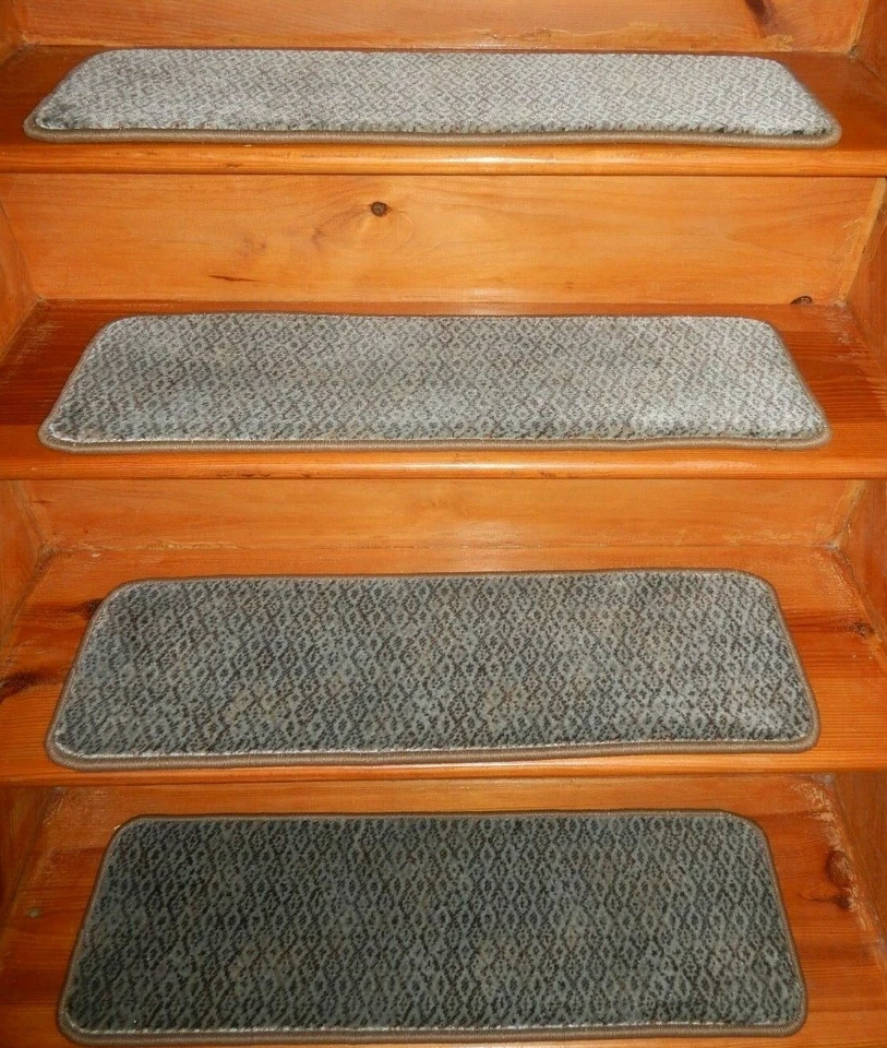   13 PASOS 9" x 30" + aterrizaje 24" x 36" peldaños escalera escalera 100% LANA. Foto 2 de 4