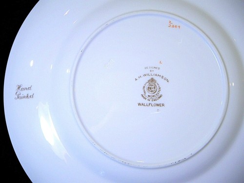Royal Worcester Hand Painted "Williamson Flower" Bone China Luncheon Plates - Picture 63 of 64