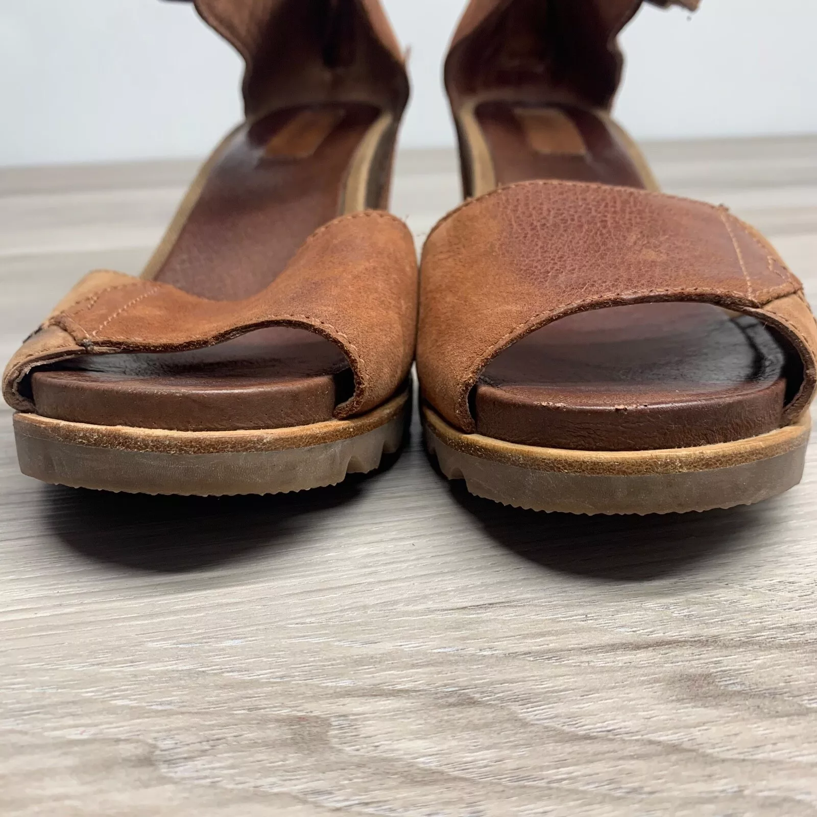 sorel gladiator wedge chunky strappy shoes