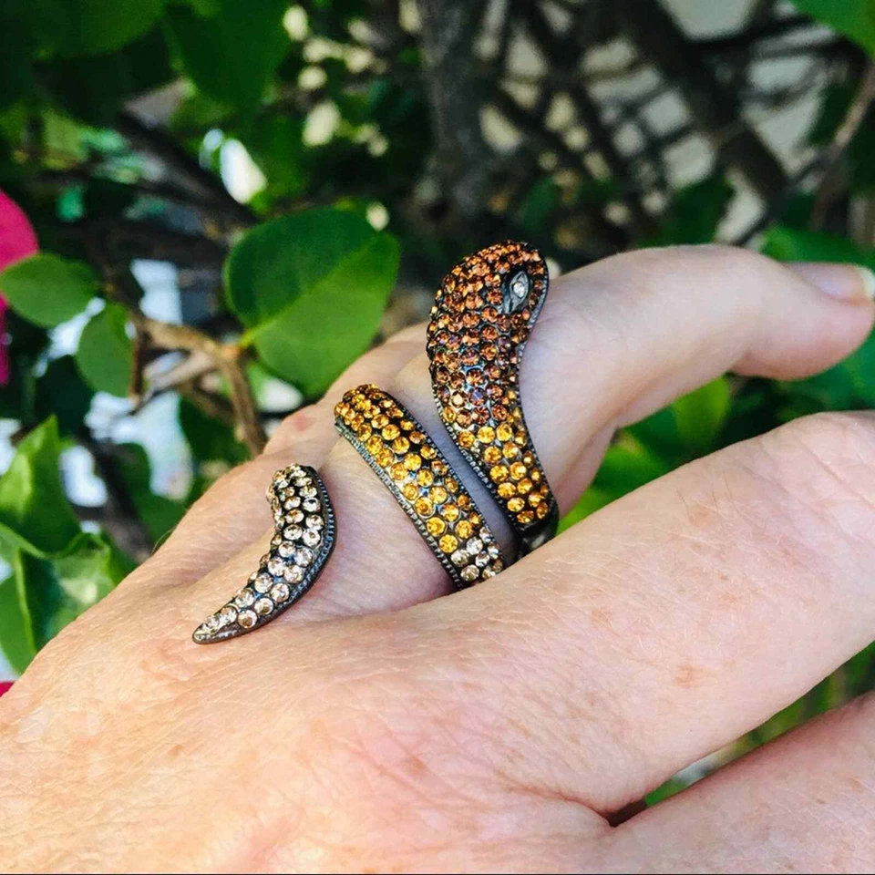 Anillo de cristal con estrás de acero inoxidable serpiente talla 9 Foto 2 de 4