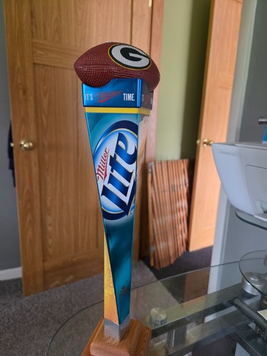 MILLER LITE BEER TAP HANDLE. GREEN BAY PACKERS FOOTBALL. GO PACK GO. VINTAGE