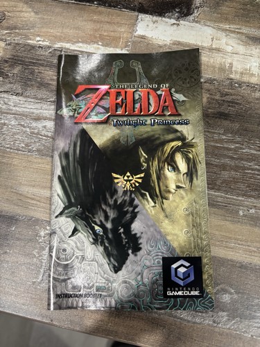 The Legend of Zelda: Twilight Princess GameCube Disc, Case & Manual - Picture 3 of 6