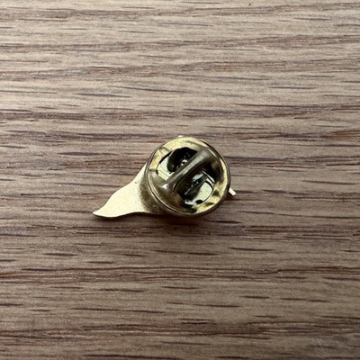 Louis Vuitton Cup Vintage Lapel Pin LV Sailing Burgee Flag Gold