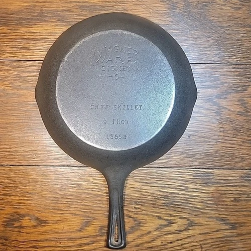 Vtg Wagner Ware Sidney O Cast Iron Chef Skillet Pan 9 Inch 1386 B USA Stylized
