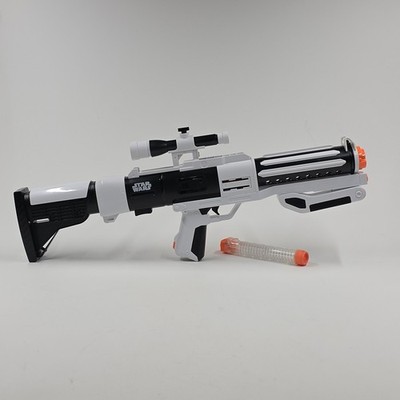 ナーフ　nerf 　RIVAL　ファーストオーダー ブラスター Amazon.com: Nerf Star Wars First Order Stormtrooper Blaster : Toys