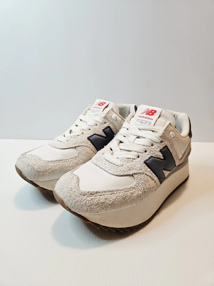 Zapatilla deportiva New Balance 574 Unisex WL574ZQA Plataforma Moonbeam Sea Salt Talla 7W/5,5 M Foto 2 de 4