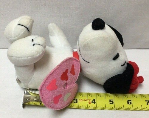 Whitman's Snoopy Valentine Plush Painter 6" EUC! - Picture 3 of 9