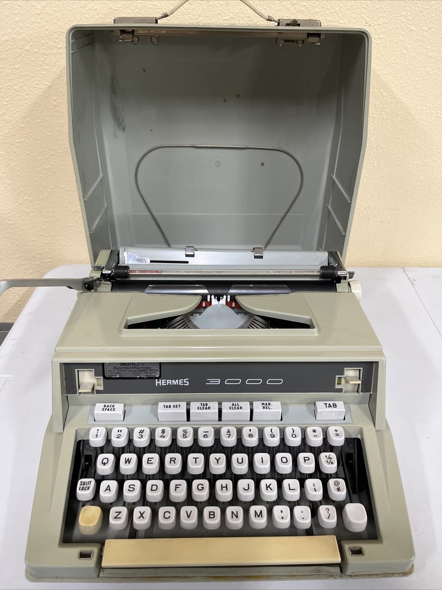 ヘルメス　hermes 3000 タイプライター HERMES 3000 中古タイプライター｜タイプライター専門店の尾河商会
