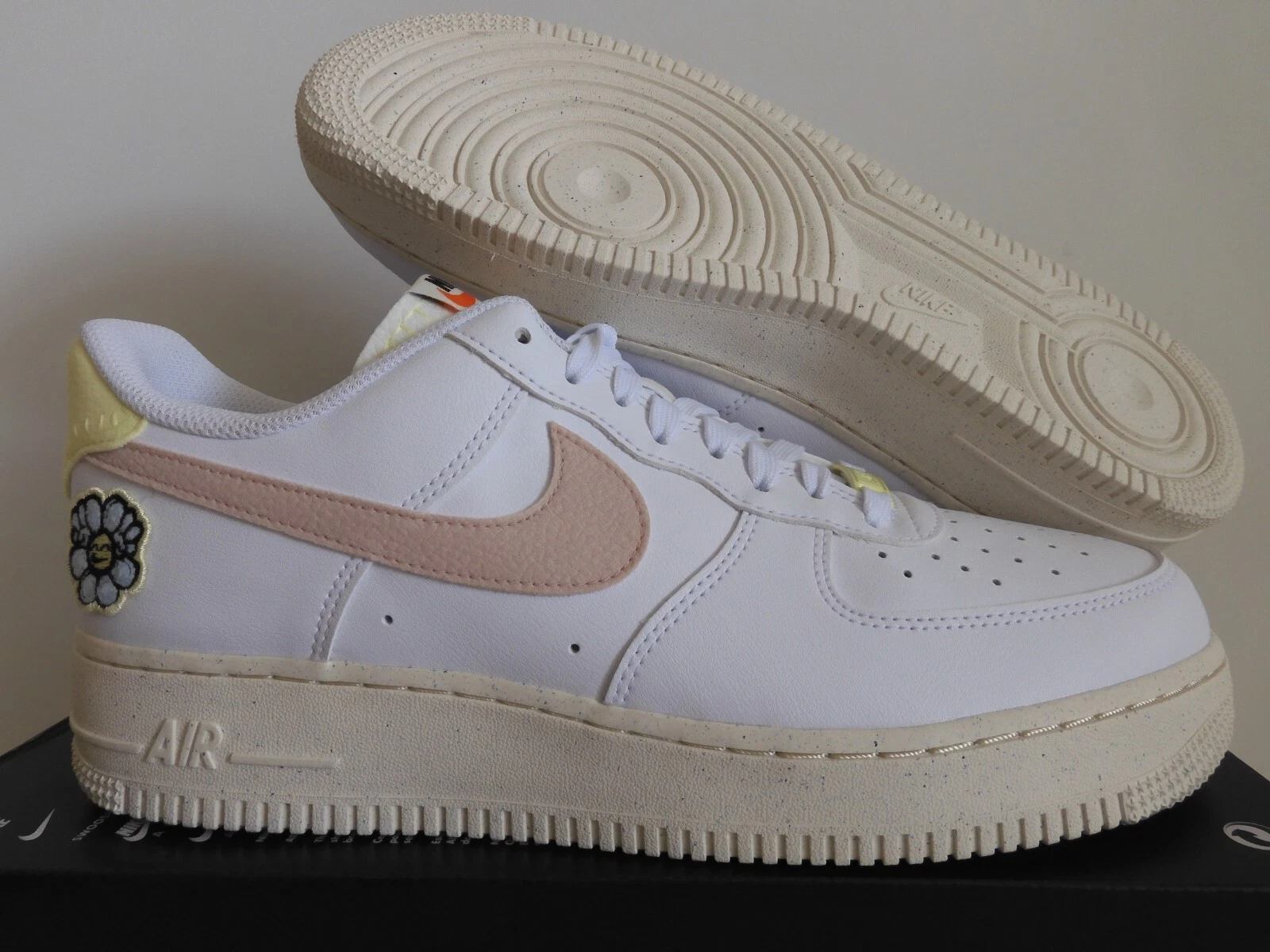 WMNS NIKE AIR FORCE 1 07 SE NN NEXT NATURE BIANCO ROSA OXFORD TAGLIA 12 [DJ6377 100]