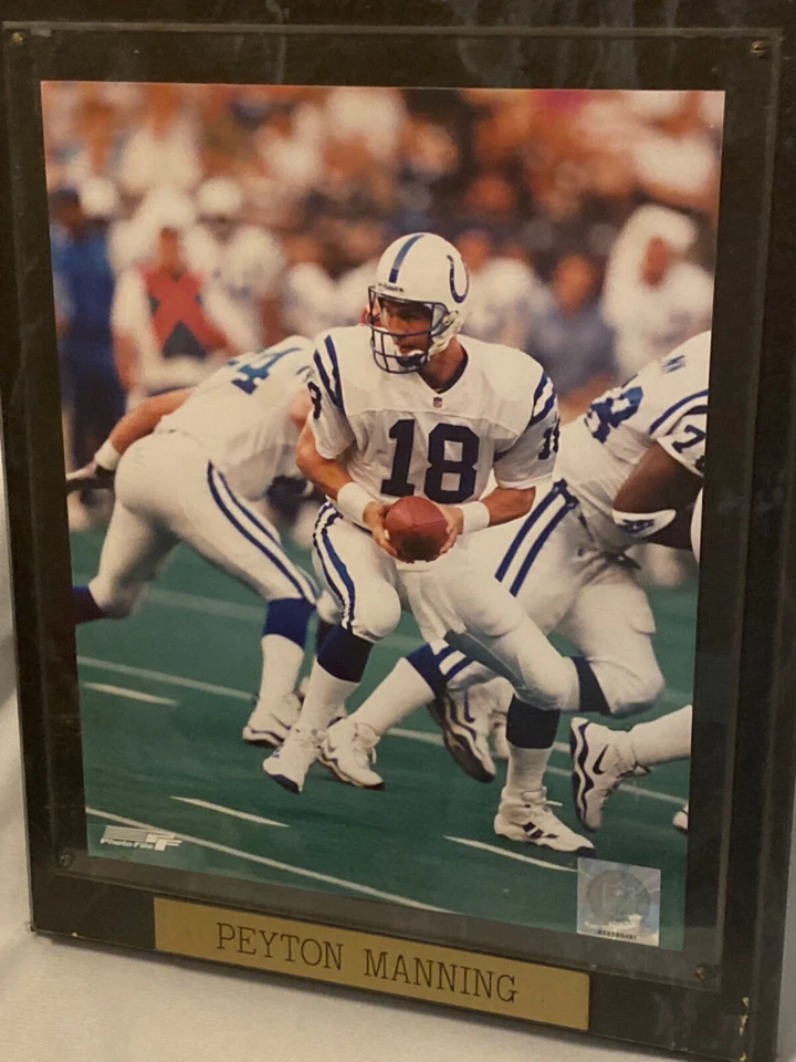 Archivo de fotos 8x10 Peyton Manning Indianapolis Colts en placa negra Foto 3 de 4