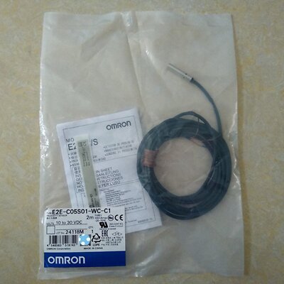 NEW OMRON E2E-C05S01-WC-C1 E2E-C05S01-WC-C1 PROXIMITY SWITCH FREE SHIPPING