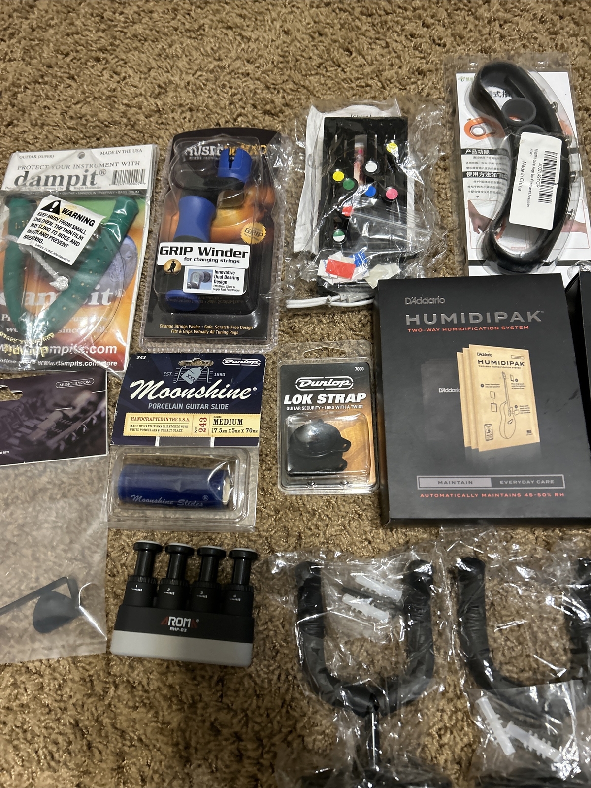 LOT OF GUITAR ACCESSORIES eBay