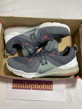 nike zoom command grey