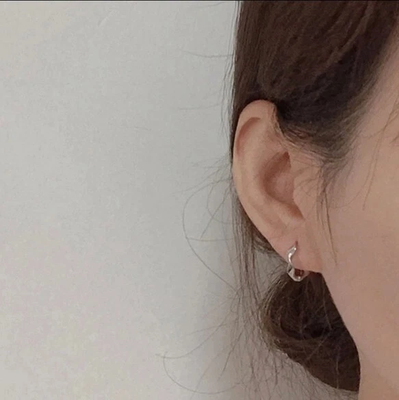 Dainty Simple Twist Huggie Hoop Unisex Earrings in 925 Sterling Silver Gifts - Image 3 of 4