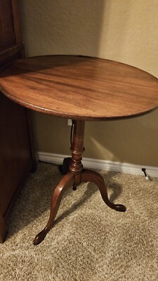 SALE!! Fabulous Antique Mahogany Tilt Top 23'' Diameter Table