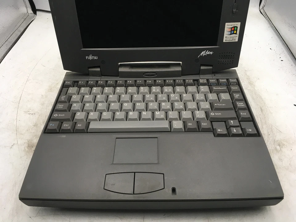 FUJITSU MILAN FPC91 - PARA PIEZAS/SIN ALIMENTACIÓN - INTEL PENTIUM - 32MB RAM - LEER - BB! Foto 3 de 4