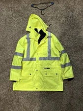 Ergodyne GloWear 8385  Hi-Vis Rain Jacket Type R Class 2
