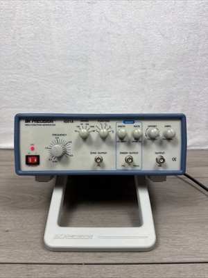 B&K Precision BK 4001A 4MHz Function Generator Linear Log Variable Powers On