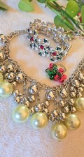Silver Tone light mint green Faux Pearl Rhinestone christmas 🎄 holiday fashion 