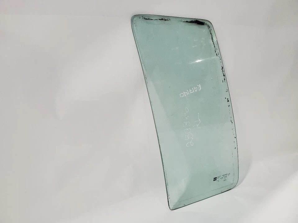 Cadillac Brougham 1988 1989 OEM puerta trasera izquierda ventilación vidrio Foto 2 de 4