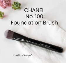 CHANEL No. 100 LES PINCEAUX DE CHANEL Foundation Brush N 100 New in box 