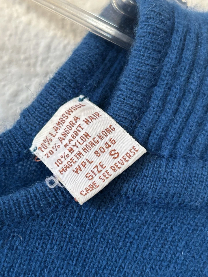 VTG 80’s Lambswool, Angora Batwing Sleeve Sweater Size Small Shoulder Pads - Image 3 of 4