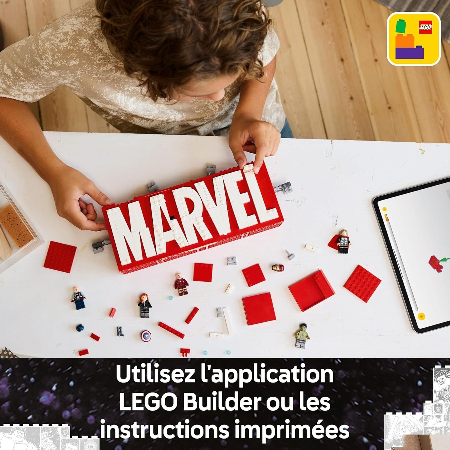 LEGO Marvel Logo Avengers pour combler le manque de place avec un support figurines mural