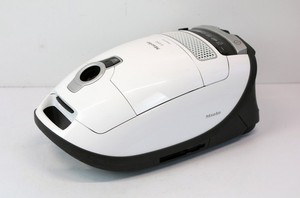 Miele Staubsauger S8340 PowerLine – technisch ok – inkl. 3 Düsen!