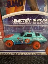 SC386 Auto World 1964 Corvette Space Jam Lebron James Electric Slot Car Box17