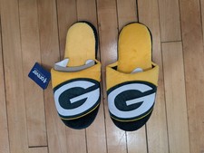 NWT Green Bay Packers Slippers Men's Size 7-8 / Women's 8.5 - 9.5