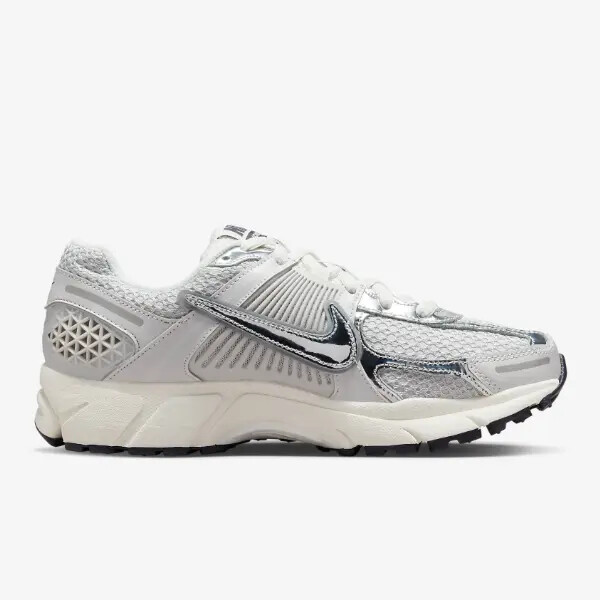 Nike WMNS Zoom Vomero 5 Photon Dust Silver FD0884-025 Women's Size