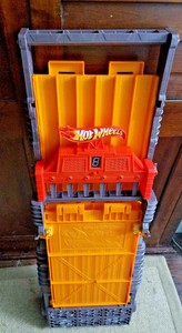 pista hot wheels super 6 lane raceway