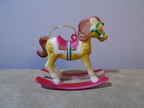 VINTAGE PLASTIC ROCKING HORSE 2.5 