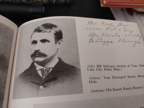 Book THE OUTLAW TRAIL/ BY Charles Kelly - Foto 9 di 11