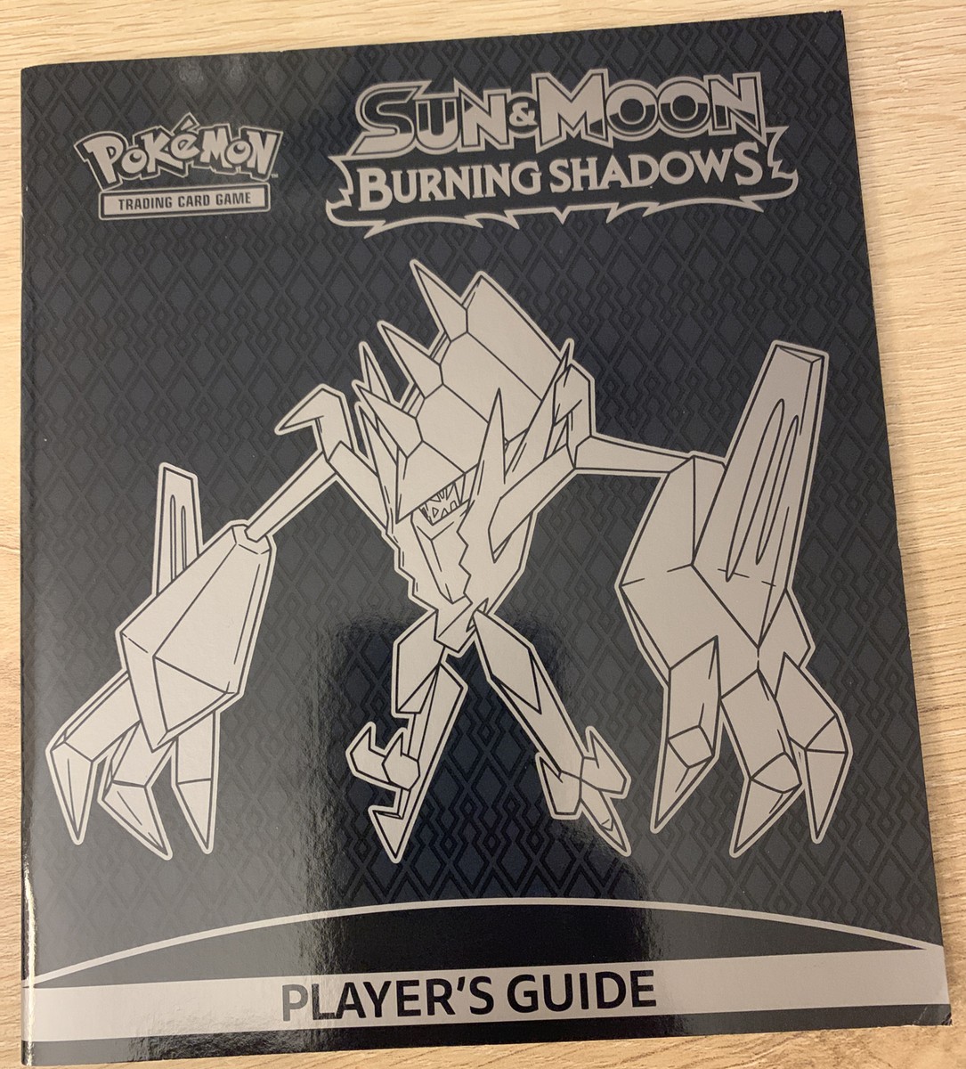 Pokemon TCG Sun & Moon: Burning Shadows Elite Trainer Box Players Guide  Book | eBay