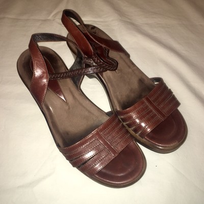dansko heeled sandals