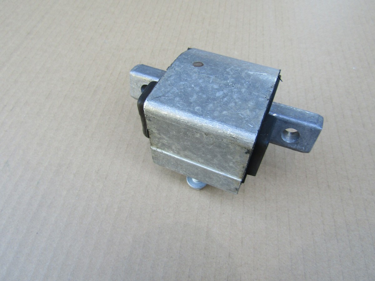 Mercedes Benz C63S AMG W205 2017 Automatic Transmission Mount  